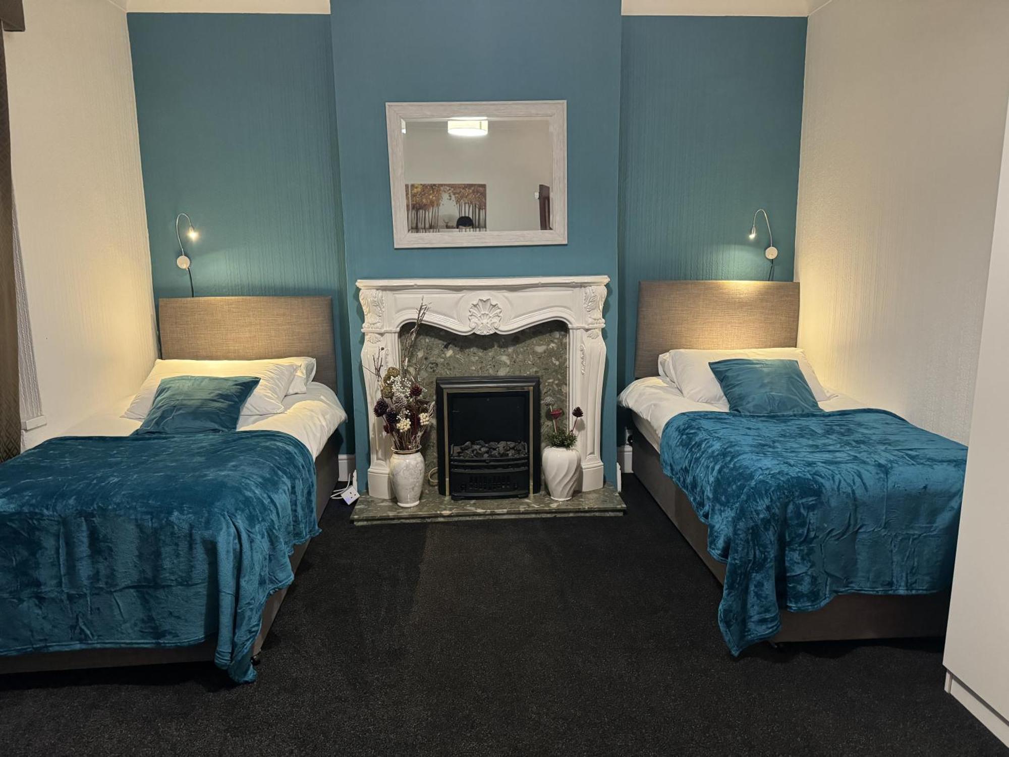 Huge 9 Bed Property Sleeps 17, Near Nec, City Centre, Hs2 เบอร์มิงแฮม ภายนอก รูปภาพ