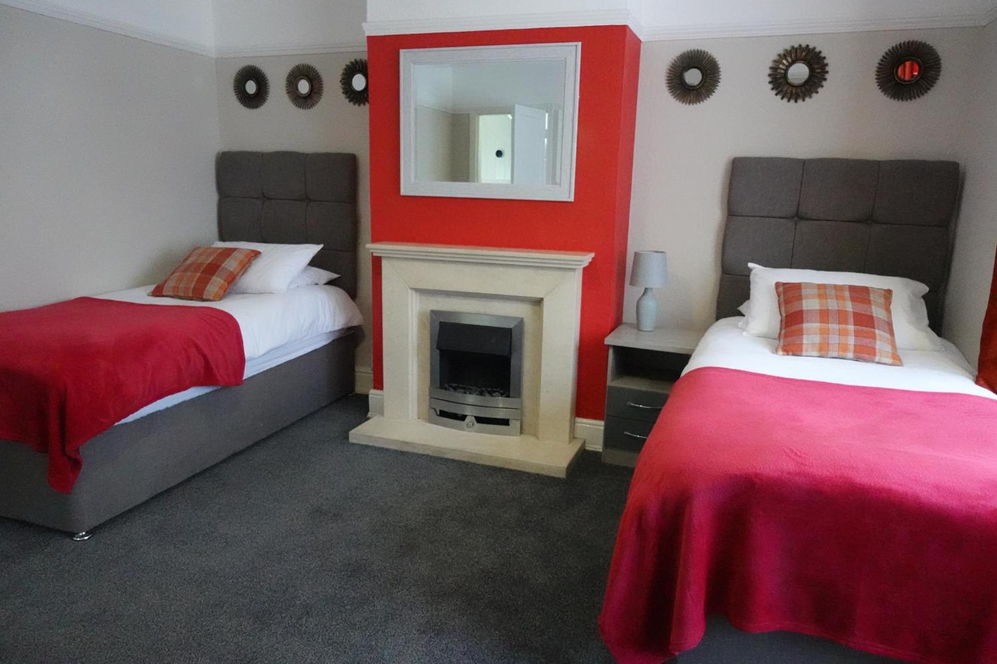 Huge 9 Bed Property Sleeps 17, Near Nec, City Centre, Hs2 เบอร์มิงแฮม ภายนอก รูปภาพ