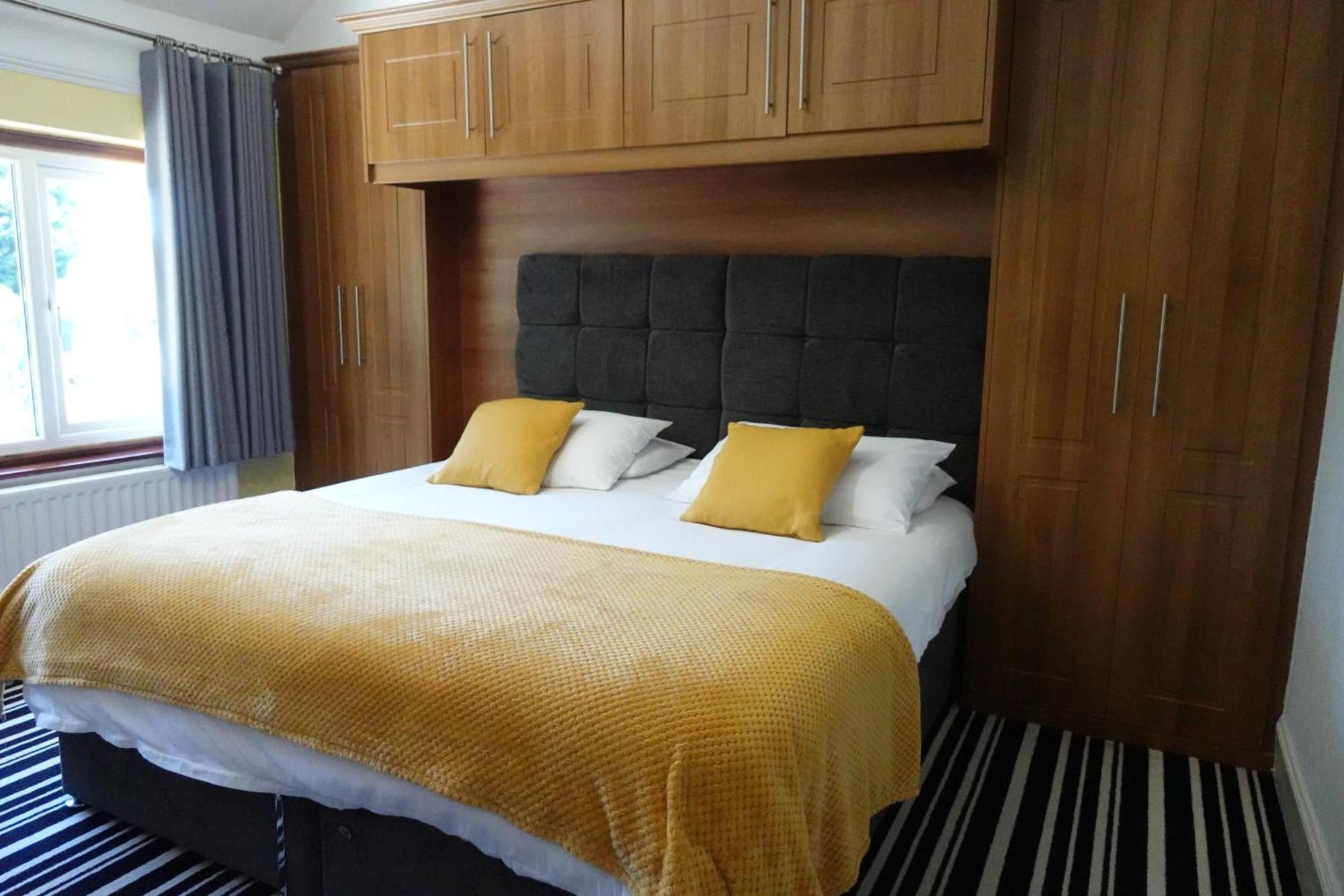 Huge 9 Bed Property Sleeps 17, Near Nec, City Centre, Hs2 เบอร์มิงแฮม ภายนอก รูปภาพ